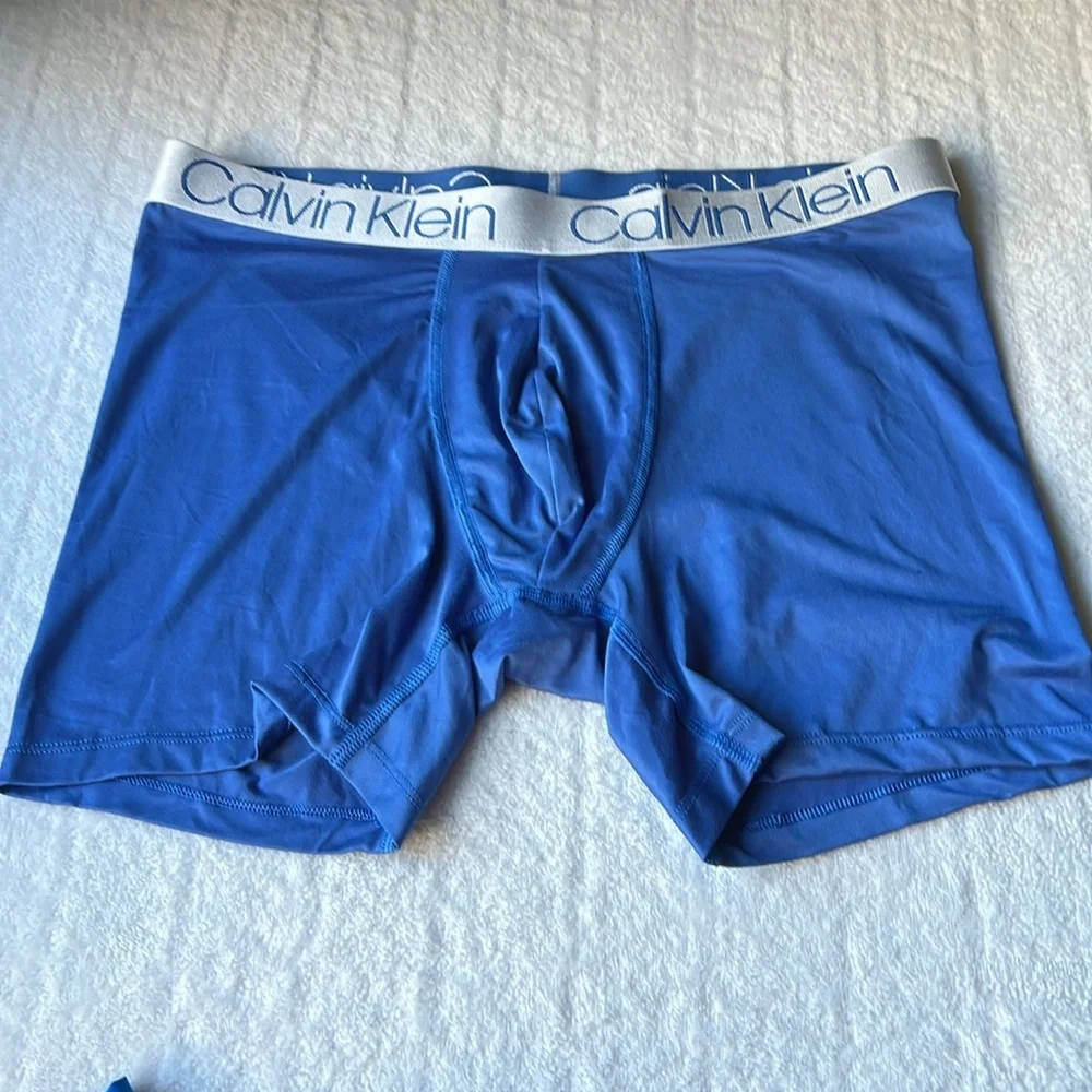 Calvin Klein Men's Blue Gradient Boxer Briefs - 3 Pack
